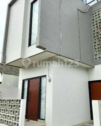 Rumah Dijual Cepat Minimalis 2 Lantai Di Cluster Cisaranten Arcamananik Bandung 1