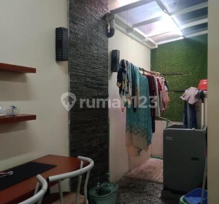 Rumah dijual minimalis 2 lantai lokasi strategis  2