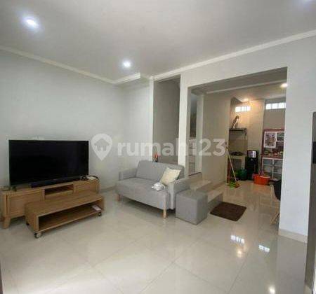 Dijual Rumah Cantik di Viola Graha Raya Bintaro Dekat Alam Sutera 2