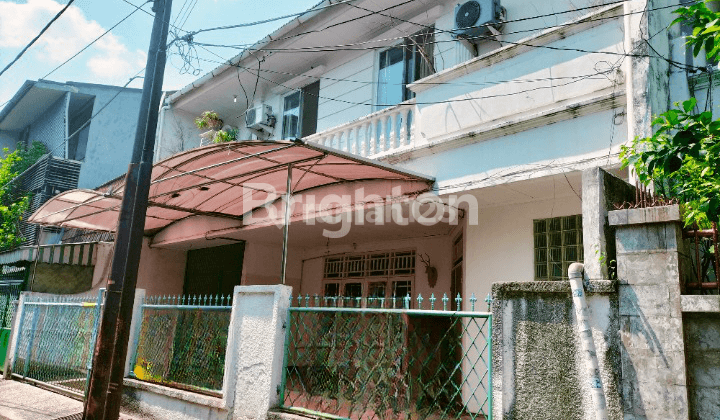 Rumah 2 1/2 Lantai Di jalan Lele, Rawamangun - Jakarta Timur 1