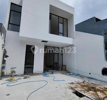 Rumah Brand New 3 Lantai di Graha Bintaro Tangerang 1