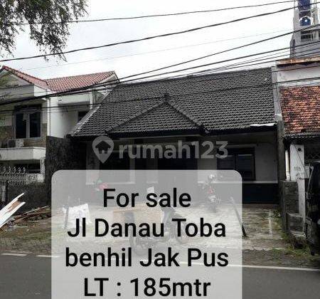 rumah bekas kantor lokasi bagus di jl danau toba benhil 2