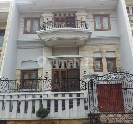 Villa Permata Gading House