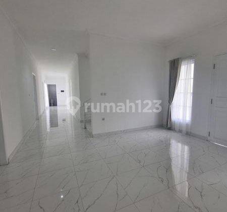 Dijual Rumah di Suvarna Sutera 2