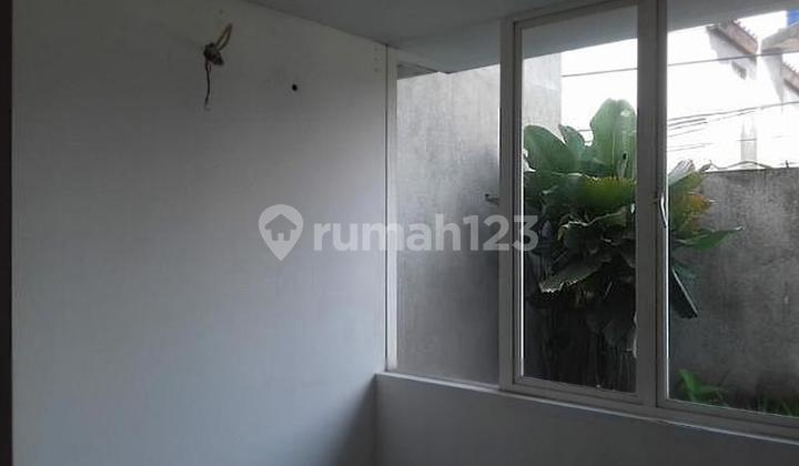 Nice House Unfurnished SHM Cilandak, South Jakarta 2
