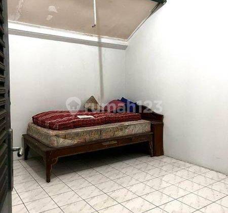 Dijual rumah di jatinegara cocok untuk kos2 an dan usaha 2