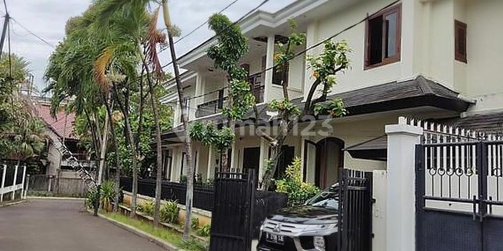 Luxury House for Sale in Kuningan with Pool 2