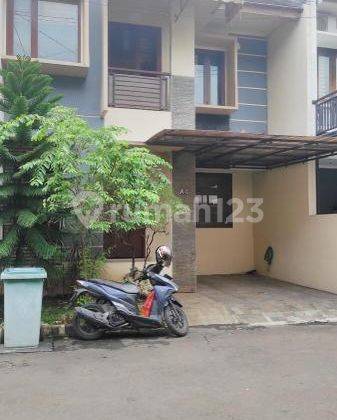 rumah minimalis dalam townhouse pejaten 1