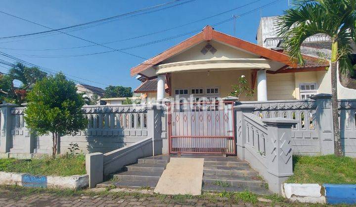 Rumah Hook di Pondok Blimbing Indah Araya 2