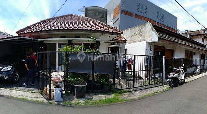 4 rumah kontrakan di Mampang 1