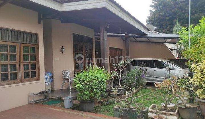 rumah lama siap huni di dalam.kompleks pejaten 1