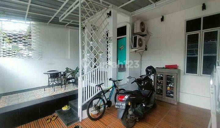 Dijual Cepat Rumah Murah, 1 lantai  dalam komplek Serua Depok 1