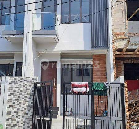 Dijual Rumah Baru di Imperial Gading 2 Lantai Jalan Lebar 2