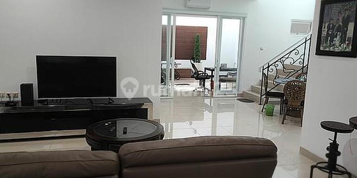 Rumah Langka Full Renovasi The Golf Residence Modernland