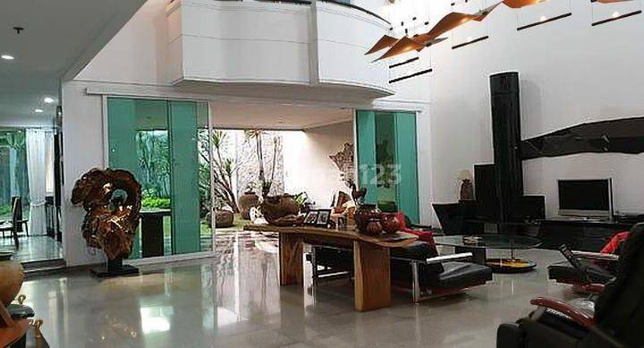 Rumah Luxury Dijual di Sayap Dago Terawat  1