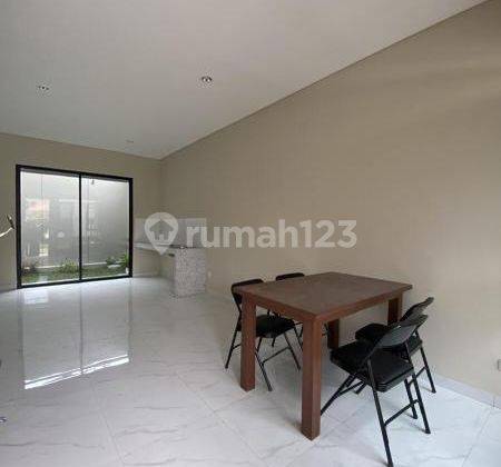 Rumah di Jalan Soma 2 Lantai Harga 1Man lokasi strategis 2