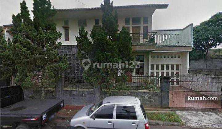 Rumah Terawat dekat ruko komersial di Komplek Mekar Wangi 1