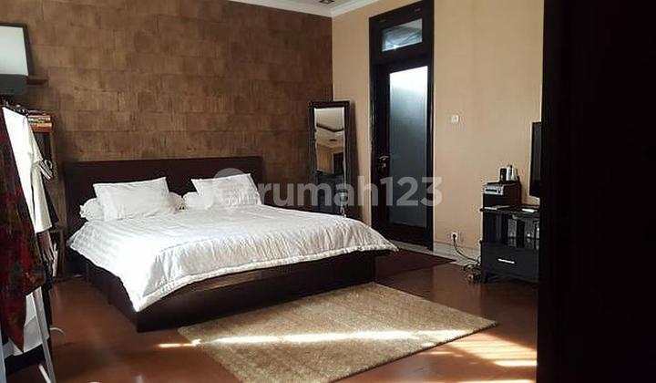 Luxury Wing Riau House is suitable for a residence in the city center. 2