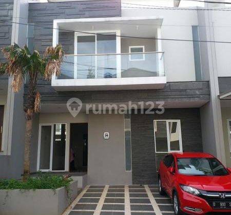 Di Rumah di Lingkungan Nyaman Pasteur Bandung 2