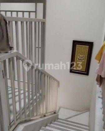 Di Jual Cepat Rumah Bagus 2 Lt Di Posisi Hook Siap Huni. 2