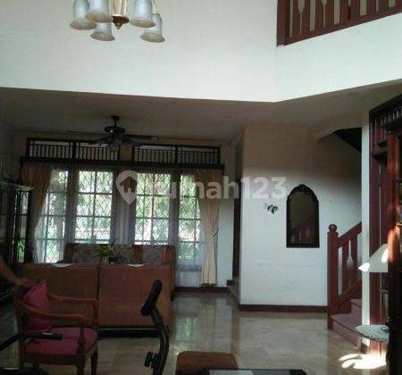 Di jual cepat rumah luas 2 lantai di bintaro sek 3. 2