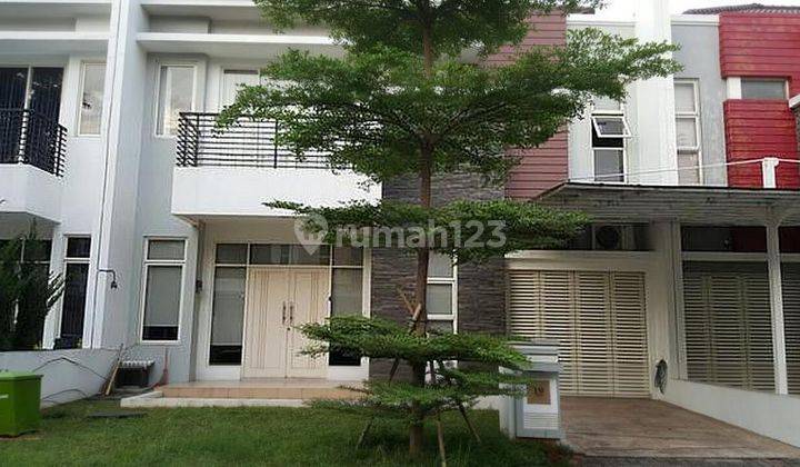 3 Bedrooms Rumah Puri Mansion, Jakarta Barat, DKI Jakarta 1