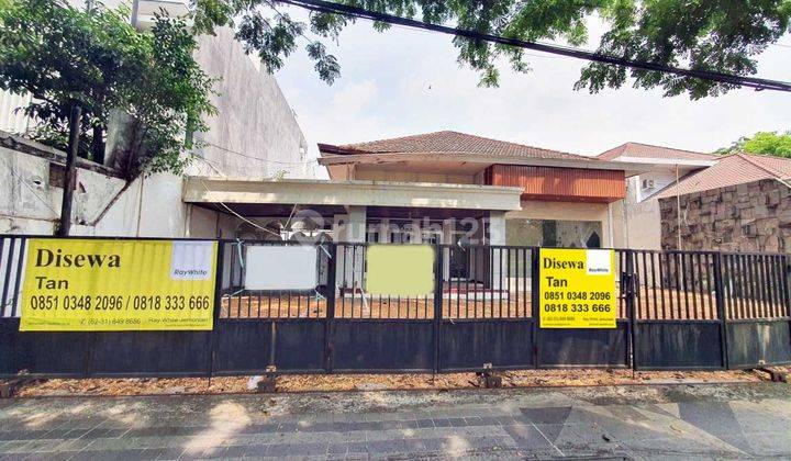 Rumah di Raya Dharmahusada Indah Surabaya Timur, Commercial Area untuk Kantor dan Resto, Parkiran Luas 1