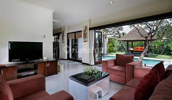 Villa in Seminyak Bali, with swimming pool 2