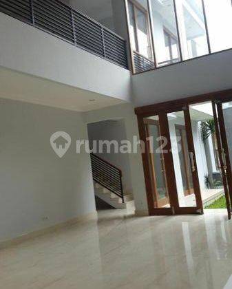 Rumah cantik Brand New, Railing Import taman Di Jati Indah 1