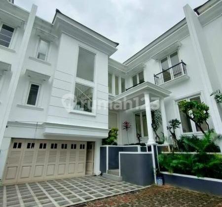 Cepat 4 Unit Rumah Baru dalam Town House di Ampera Jakarta Selatan