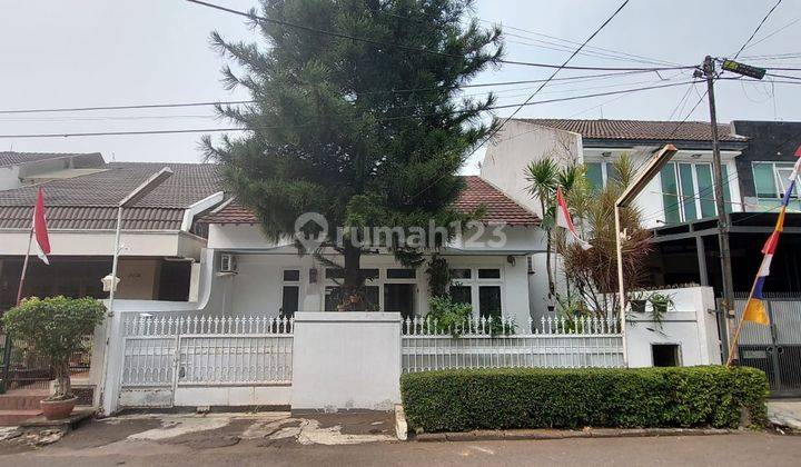 Rumah bagus siap huni di Bintaro 1