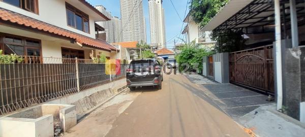 RUMAH DIJUAL DI TANJUNG DUREN SELATAN JAKARTA BARAT