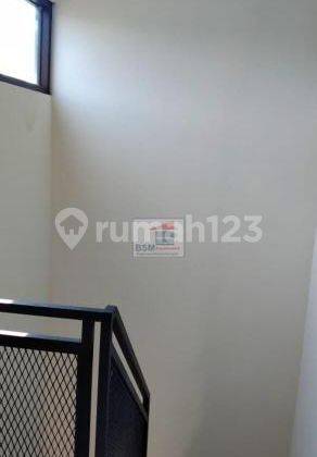 Rumah Bagus Brand New, Lokasi Strategis Di Cinere dekat Pintu Tol Brigif 2