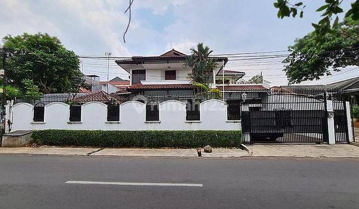 Rumah Asri 2 Lantai Di Pancoran, Lokasi Strategis 2