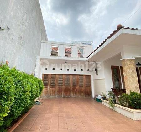 Rumah di Dharmawangsa Kebayoran baru, Jakarta selatan