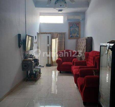 Segera Rumah Cantik Dalam Komplek Bagus di Depok 1