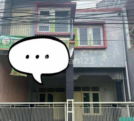 rumah kokoh 2 lt pinggir jalan akses mbl. Lingkungan nyaman di Kalisari jakarta timur 2