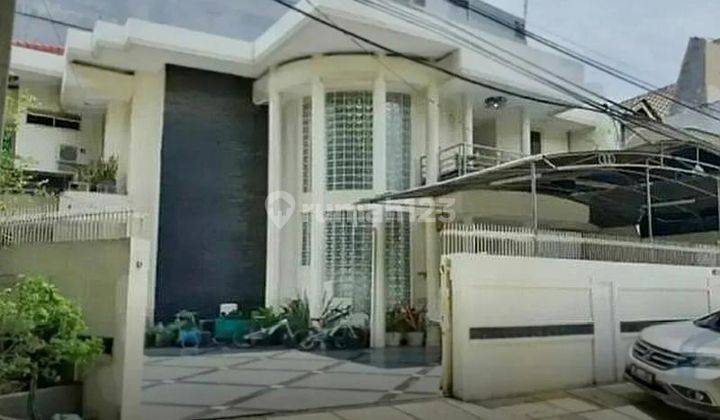 Rumah hook di Kelapa Gading Jakarta Utara 1