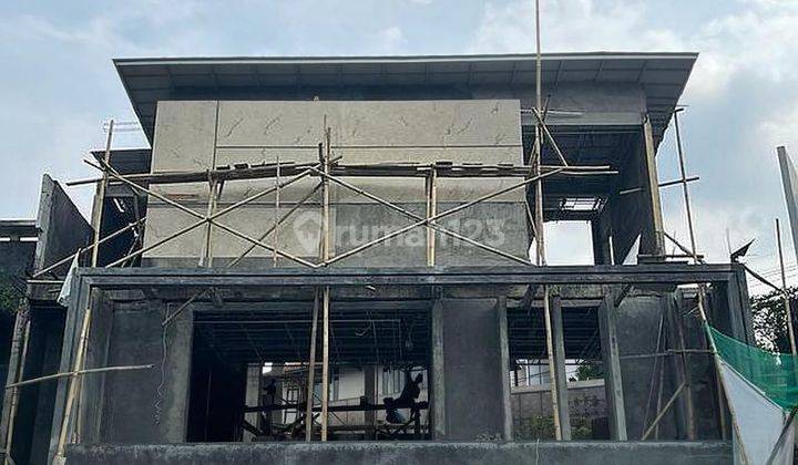 Rumah Baru Mewah Lux di Setraduta Bandung 2