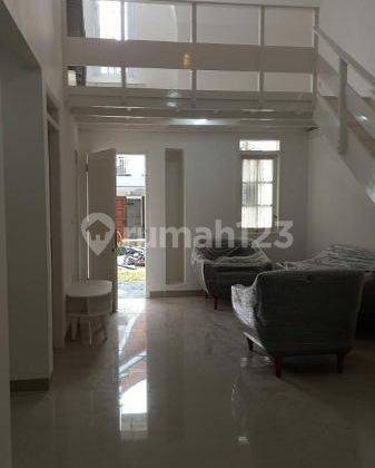 Dikontrakan rumah bagus fullfurnished di sentul city 2