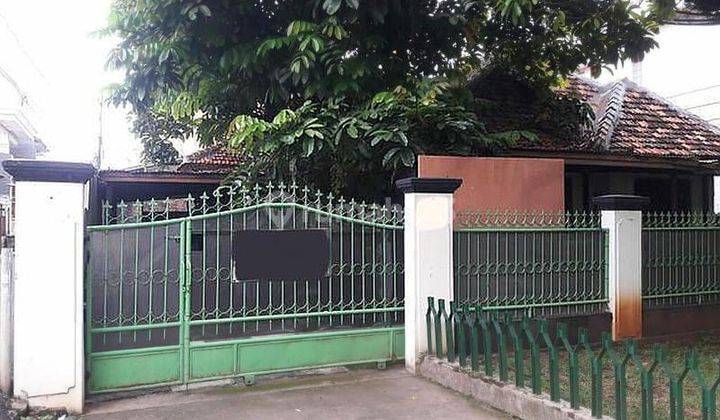 Rumah di Tebet Timur Akses 2 Mobil, Depan Taman 2