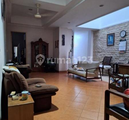 Rumah Siap Huni dalam Komplek di Cinere Depok, Lingkungan Aman, Jalan 2 Mobil Rumah Siap Huni dalam Komplek di Cinere Depok, Lingkungan Aman, Jalan 2 Mobil