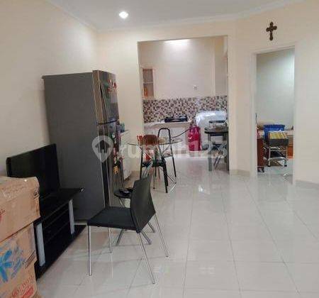 town house taman Paris lantai dasar. Lippo karawaci Posisi di badan 2