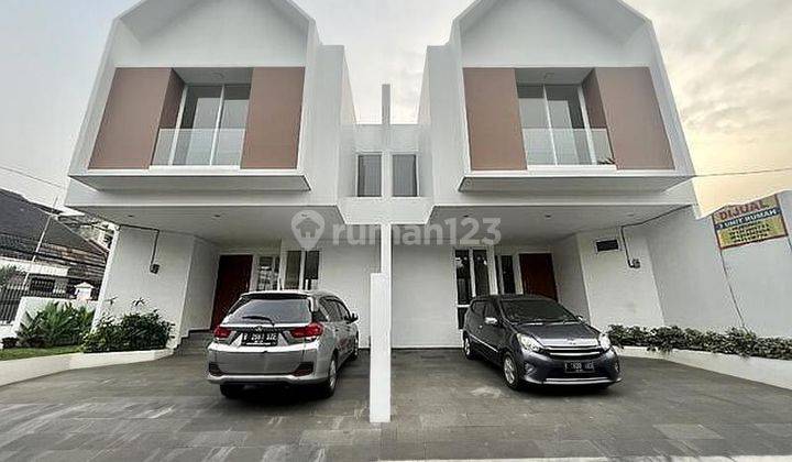 Rumah di Pejaten Barat Akses Jalan 2 Mobil, Dekat Pejaten Raya 1