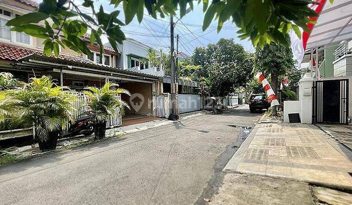 Rumah di Tebet Mas Indah, Akses 2 Mobil Dekat Masjid Al Ittiihad 2