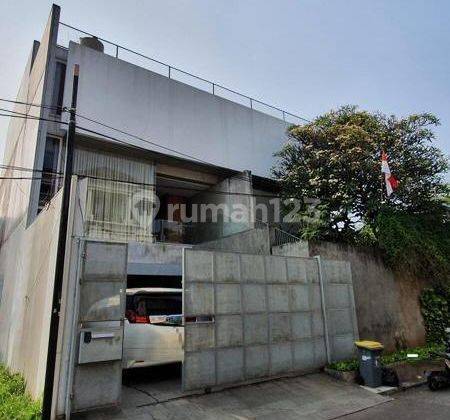 Rumah Hoek 4 Lantai Luas 441m2 Type 4+2KT di Sunter Jaya Jakarta Utara 1