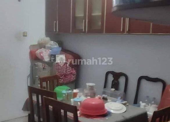 Rumah sederhana, kokoh , lokasi strategis di cluster Graha Raya.  2