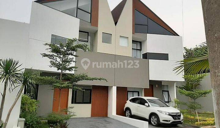 3 Bedrooms Rumah Rempoa, Tangerang, Banten 1