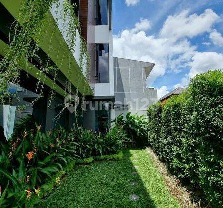 Brand New House Modern Tropical Design Kemang, Jakarta Selatan 2