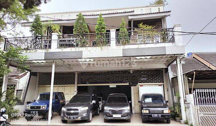 Showroom mobil Dan Rumah tinggal di Cepat di kembar buahbatu 1